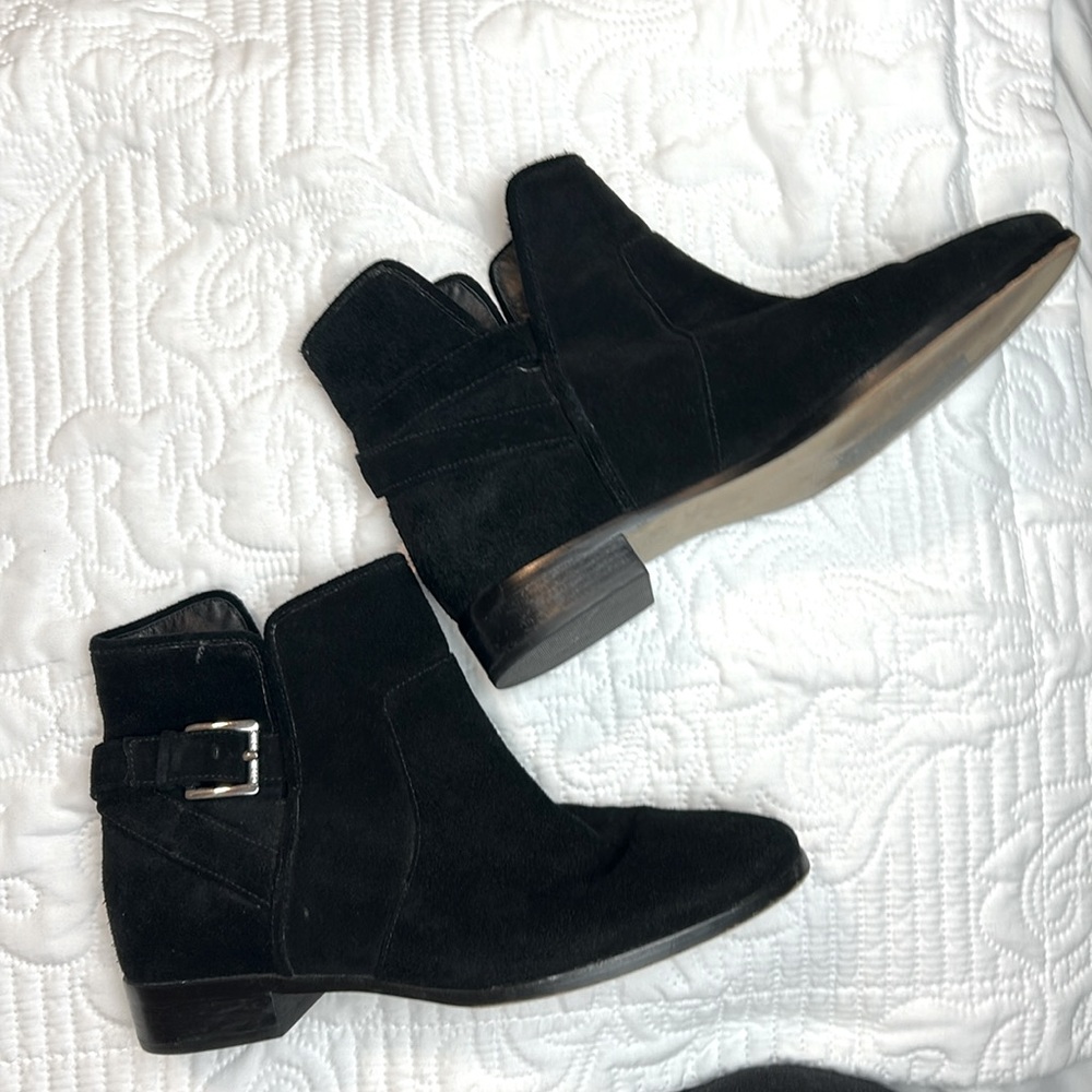 Michael Michael Kors Black suede bootie boots with buckle 8 M EUC Leather